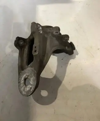 BMW X5 E70 Rear wheel hub 6770984 A5560