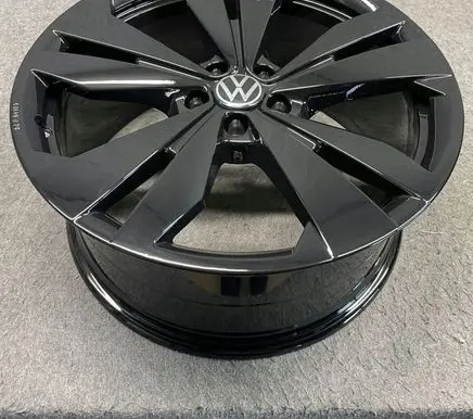 R20 alloy rim