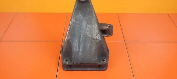 Mercedes-Benz Sprinter W906 Engine mounting bracket A6462230304 646985