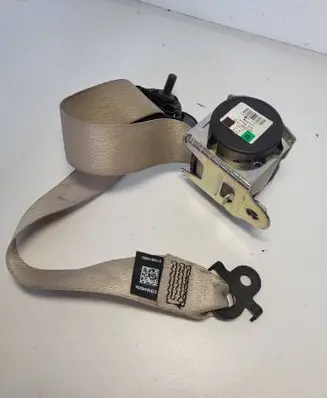 BMW 5 F10 F11 Front seatbelt 610126200