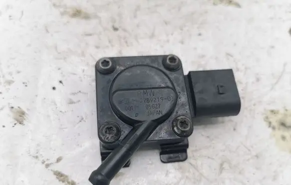 BMW X3 E83 Exhaust gas pressure sensor 13627789219 778921903 7789219