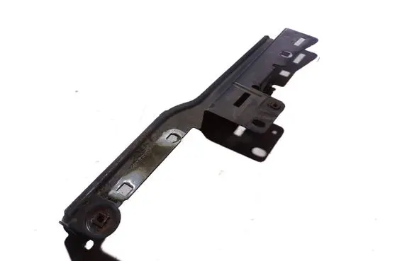 Citroen C4 I Fender mounting bracket 563984 5639843