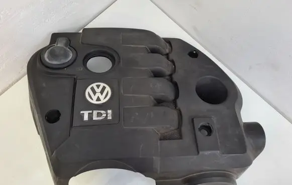 Volkswagen PASSAT B5.5 Engine cover (trim) 038103925EN
