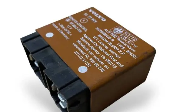 Volvo S70 V70 V70 XC Central locking relay 9177999 898862000
