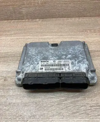 Opel Astra H Engine control unit/module ECU 90589736 0281001670