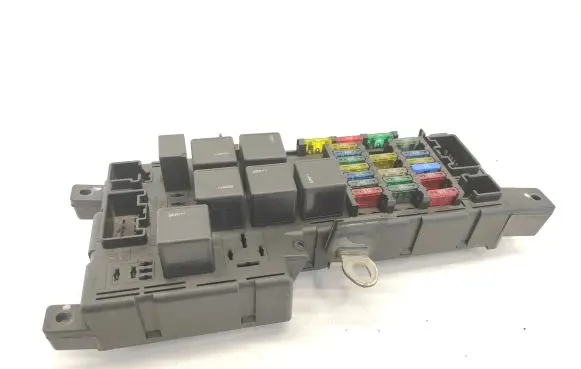 Volvo V70 Fuse box set 30728008 518828108