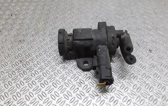 Seat Altea XL Vacuum valve 9635704380