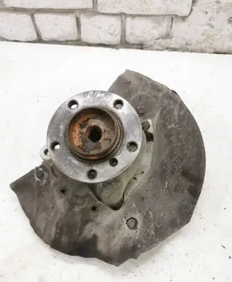 BMW 7 E65 E66 Front wheel hub