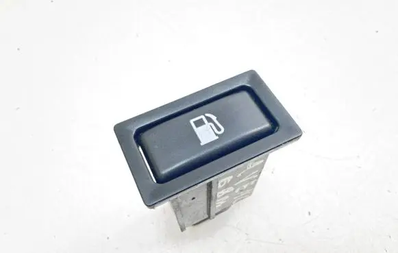 Toyota Avensis T250 Fuel tank opening switch 156795