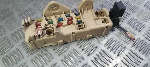 Mazda 323 F Fuse box set 9D140597 9D14-0597
