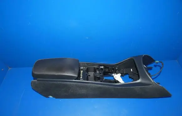 Volvo XC40 Armrest
