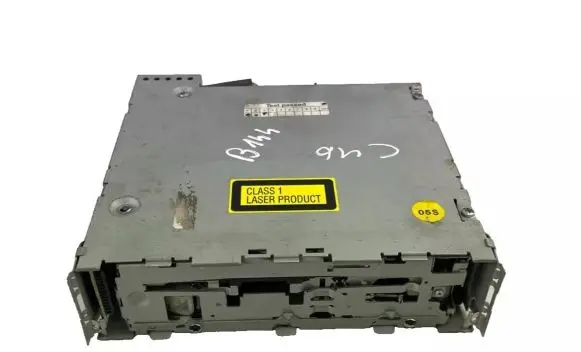 Audi A4 S4 B7 8E 8H CD/DVD changer 8E0035111D