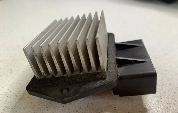 Toyota Avensis T250 Heater blower fan relay 4993002121