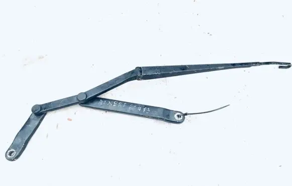 Nissan Almera Tino Front wiper blade arm 4453