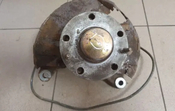 Iveco Daily 3rd gen Front wheel hub
