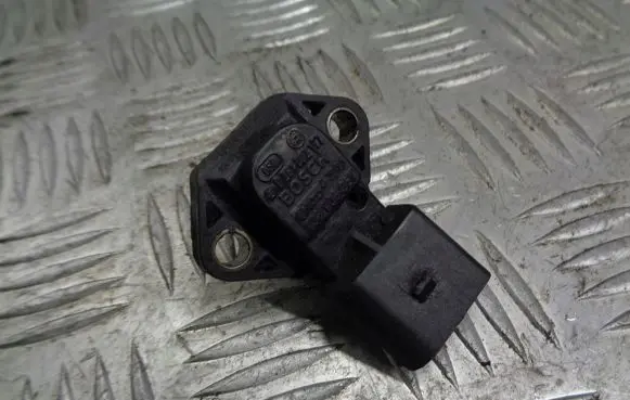 Skoda Octavia Mk1 (1U) Air pressure sensor 038906051