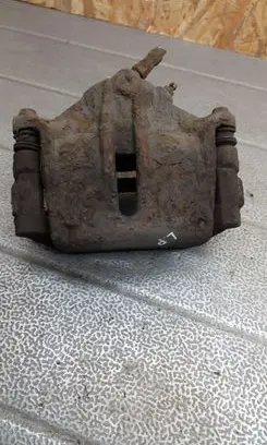 Ford Mondeo Mk III Front brake caliper