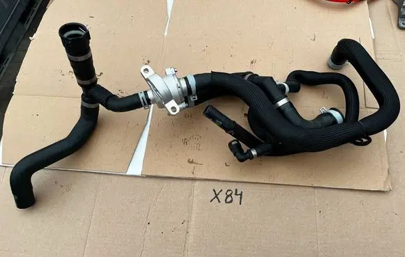 Thermostat/thermostat housing