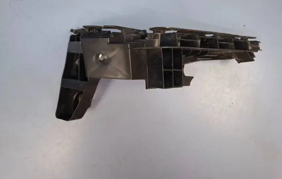 Volkswagen Golf VIII Rear bumper mounting bracket 5H6807394E