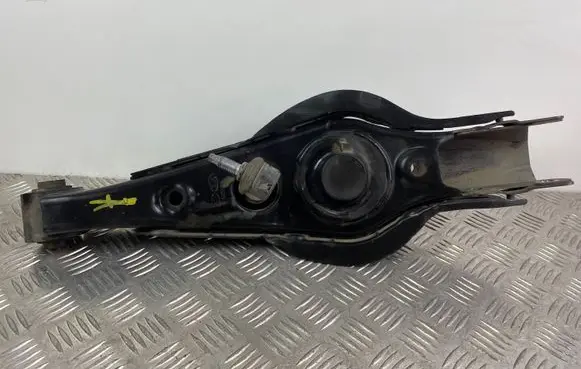 KIA Sorento Rear control arm
