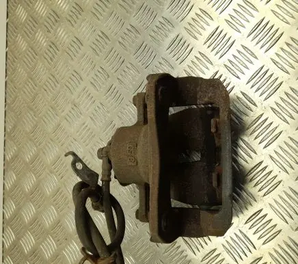 Toyota Prius+ (ZVW40) Front brake caliper 4775042091