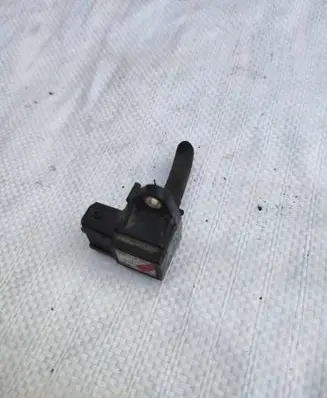 Volvo S70 V70 V70 XC Air pressure sensor 046130385