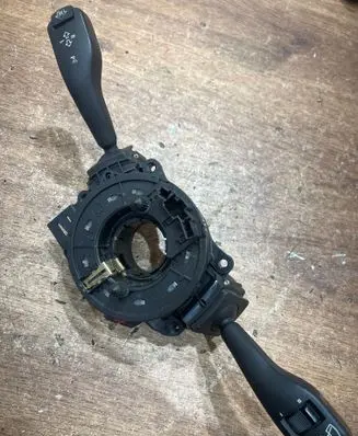 BMW 5 E39 Wiper turn signal indicator stalk/switch 8376445 01404015