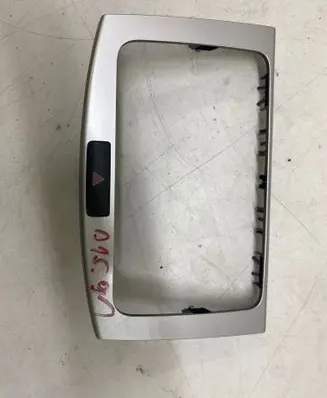 Volkswagen PASSAT B7 Radio/GPS head unit trim 3AA858069B 3AA858069F