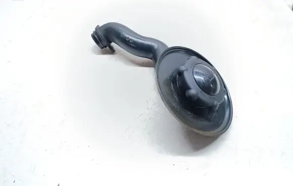 BMW X6 M Oil fill pipe 7588548