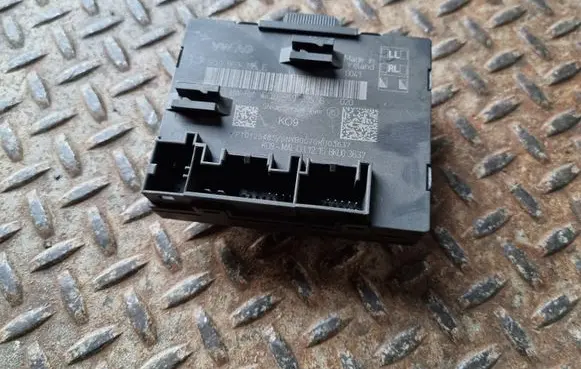 Skoda Superb B8 (3V) Door control unit/module 5Q0959395E