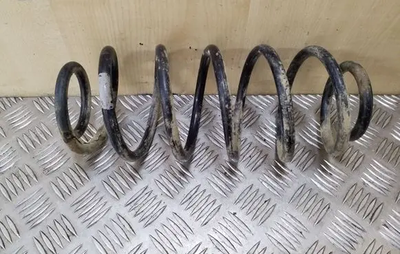 Toyota Yaris Rear coil spring