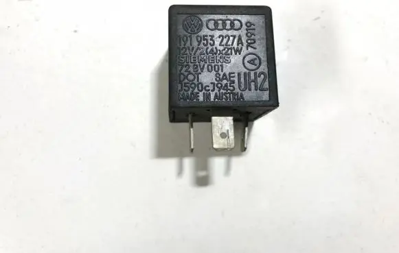 Volkswagen PASSAT B4 Other relay 191953227a