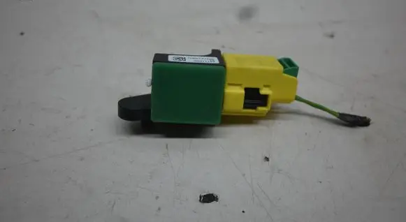 Volkswagen Tiguan Airbag deployment crash/impact sensor 5N0959351B