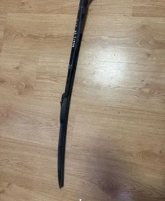 Toyota Auris 150 Front wiper blade arm 3451979