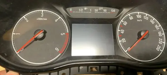 Opel Zafira C Speedometer (instrument cluster) 39139658