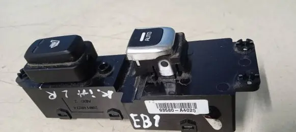 KIA Carens III Electric window control switch 93580A4020