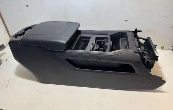 Ram 1500 Center console X8S00759 MN693915