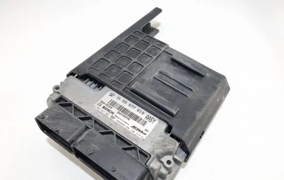 Opel Insignia A Engine control unit/module ECU 0281017453 55577619