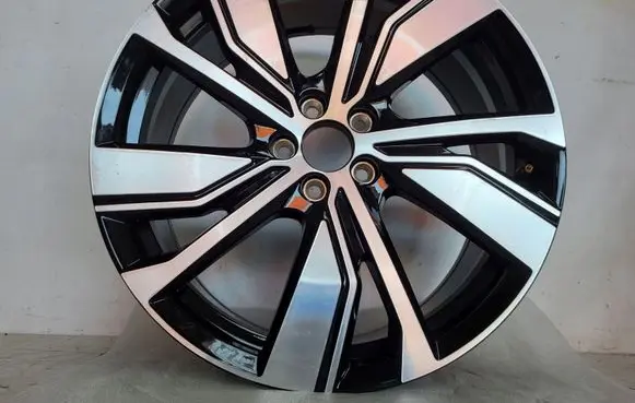 Volvo XC40 R20 alloy rim 
