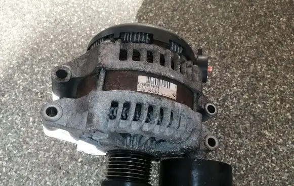 BMW 1 E81 E87 Generator/alternator 7550468