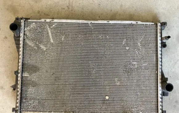 BMW 7 E38 Coolant radiator 1702969 1737812 2191010003