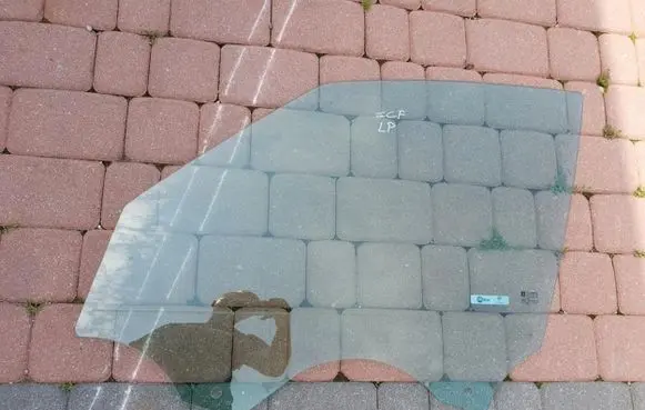 Opel Zafira C Front triangle window/glass 