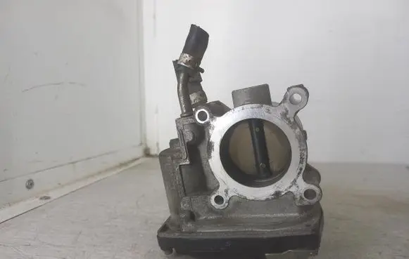 Mitsubishi Colt Throttle body valve 