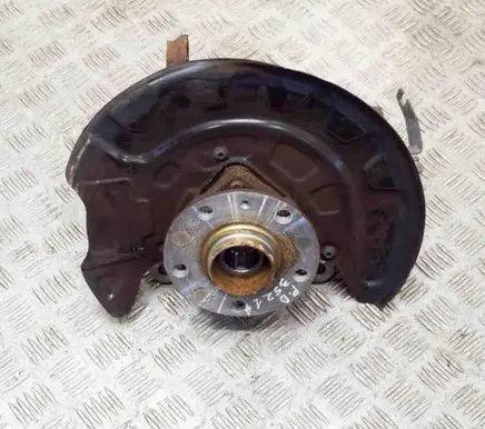 Front wheel hub