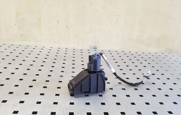 Fuel tank cap lock motor