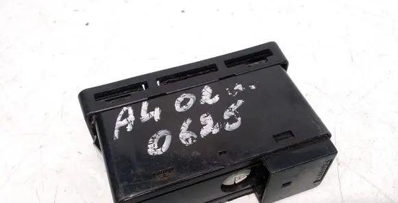 Audi A4 S4 B6 8E 8H Hazard light switch