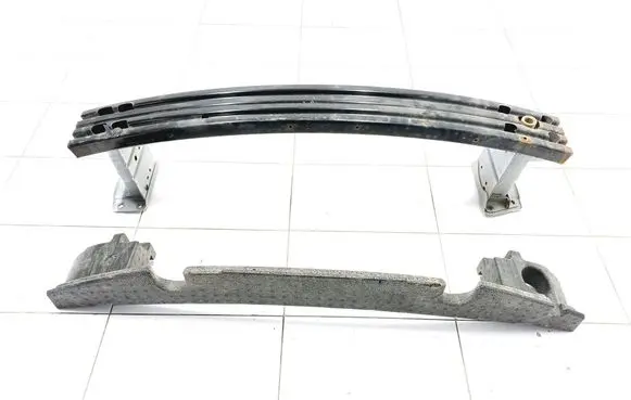 Nissan Leaf II (ZE1) Front bumper cross member 620325SA0A