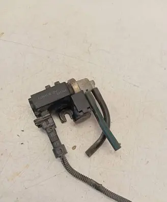KIA Carens I Turbo solenoid valve 72190316 04T143