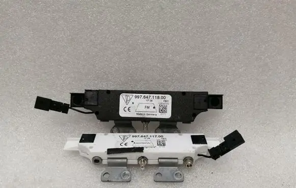 Porsche 911 997 Aerial antenna amplifier 99764711800 99764711700