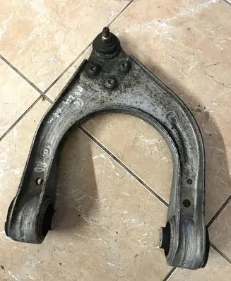 Mercedes-Benz CLS C219 Front upper control arm/wishbone 211331008